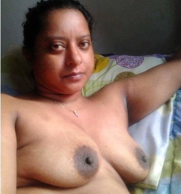 369px x 395px - Horny Delhi Bhabhi Nude Selfies Showing Big Tits And Hairy ...