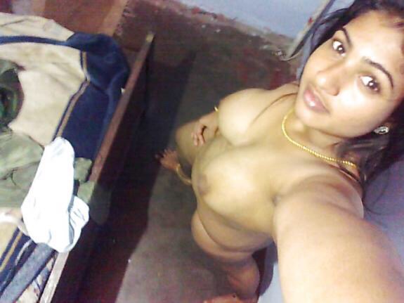 Big Tits Nagpur Girl Shalu Hot Topless Selfies Leaked Online
