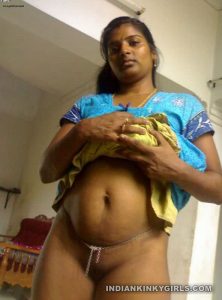 indian marwadi wife nude showing boobies and pussy leaked