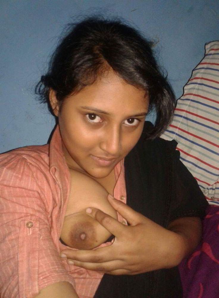 naughty bcom student topless selfies showing plump tits