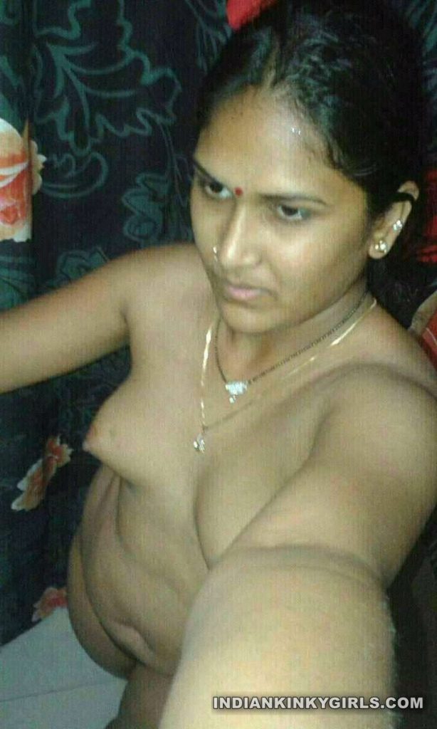 indian marathi housewife naked shower selfies leaked 002