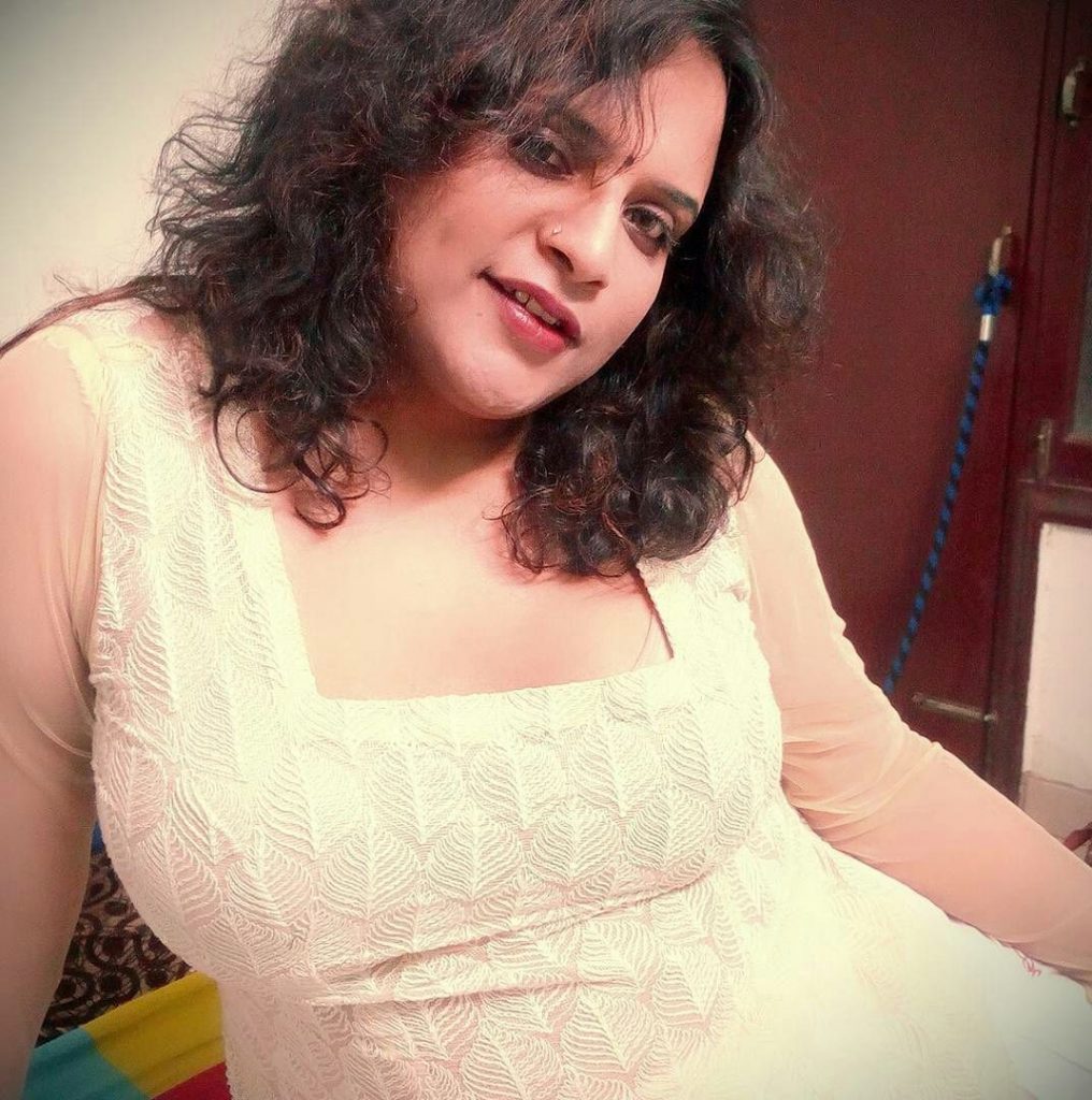 naughty bangla bhabhi sexy selfies with big mamme 002