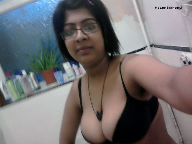 shreya nude selfies showing tits 001