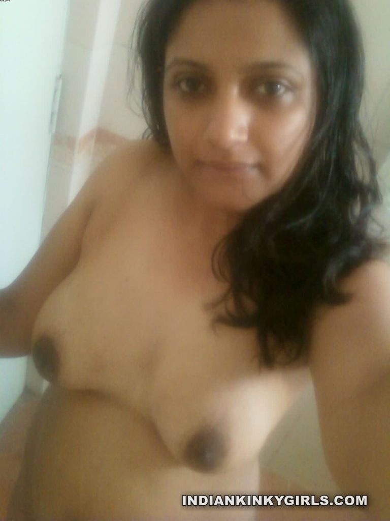 naughty indian wife rupali send nude photos for colleague 006