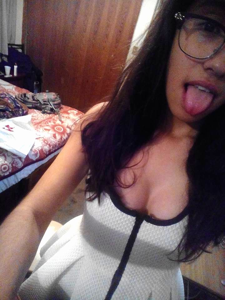 cute bangalore teen leaked nude snapchat photos 001