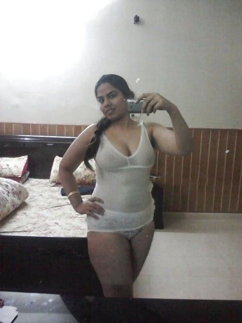 randi indian wife nude selfies leaked 003