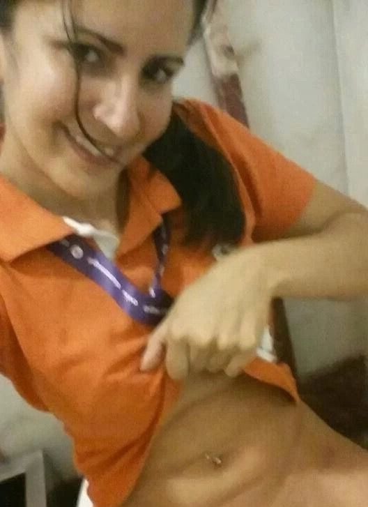 Arena Reverberación Enciclopedia Shopping Mall Salesgirl Taking Pussy Selfies In Toilet | Indian Nude Girls