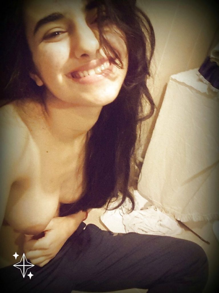 stunning nagpur teen leaked snapchat nude selfies 002