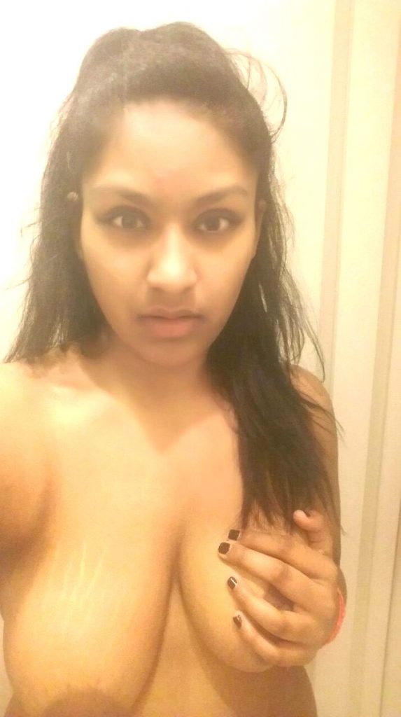 desi girl nude selfies with humongous size boobs 001