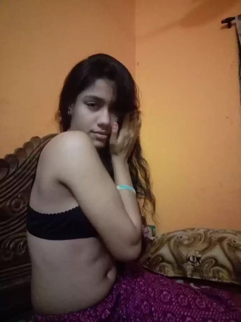 Desi Nude Girl Selfies Naked Girls