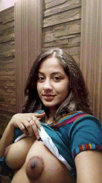 Big Perky Boobs Selfie - Amazing Indian Boobs Selfies Collection Big Small | Indian ...