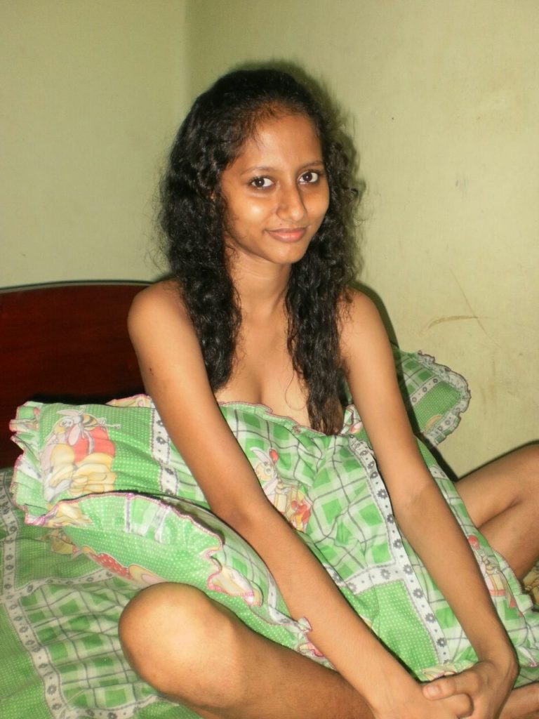 mallu college student nude showing hairy pussy 002