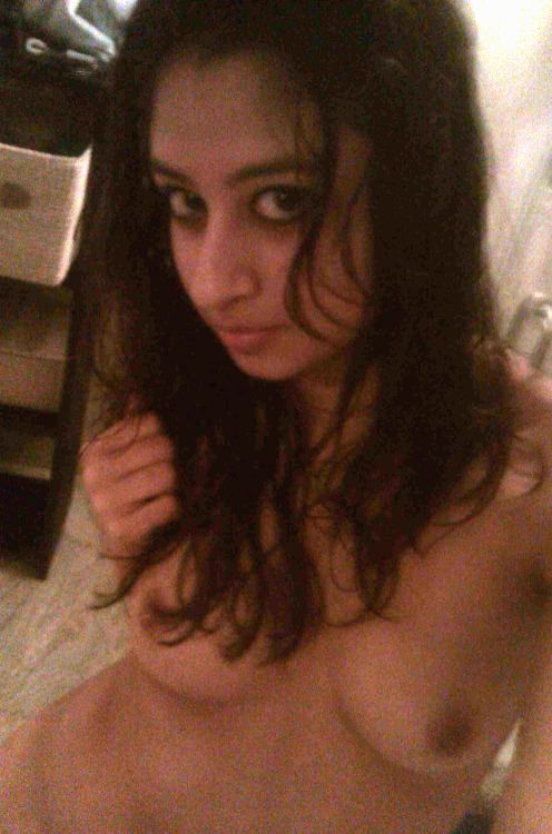 steamy photos of indian girl nude showing goodies