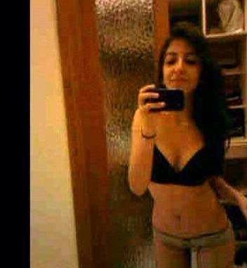ex wife nude selfies sent by ex husband 001
