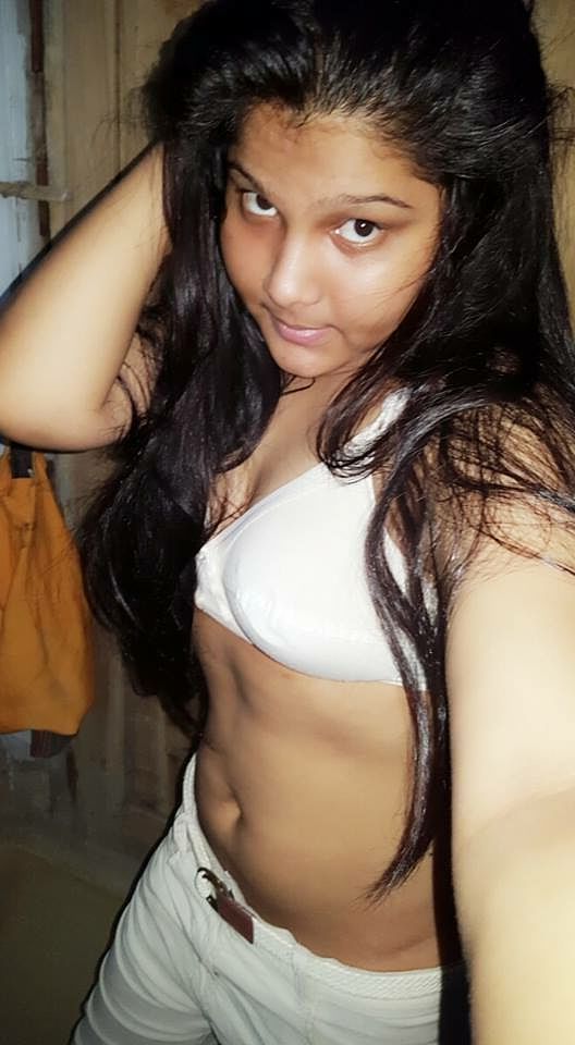 bangla busty teen showing boobs selfies 004