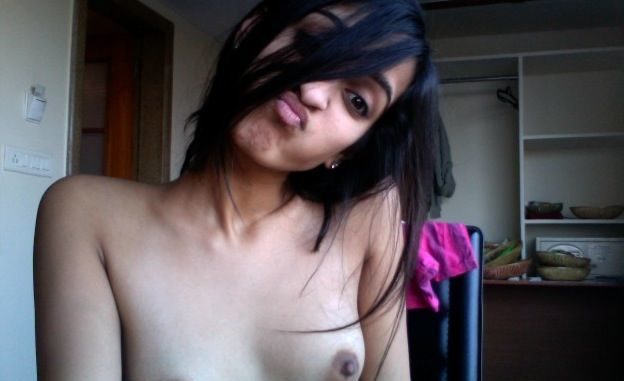 sexy desi college girl naked selfies 002