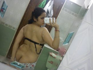 tharki bhabhi nude selfies showing ass and boobs