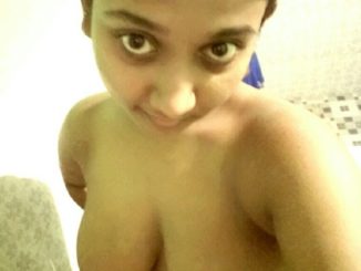 lovely milky boobs of hindi teacher naked selfies 004