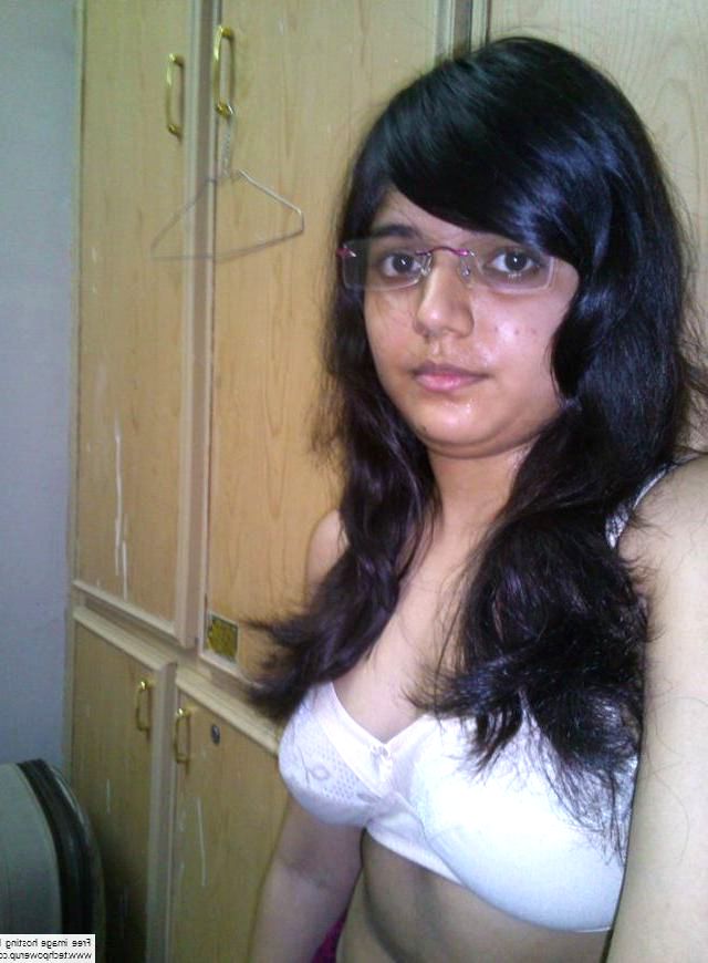 640px x 870px - 18yo Desi Teen with Big Boobs Topless Selfies | Indian Nude ...