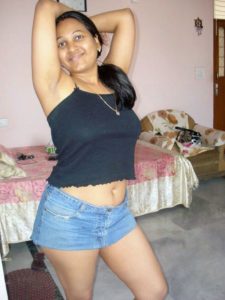 big boobs mallu girl savita nude leaked pics 001