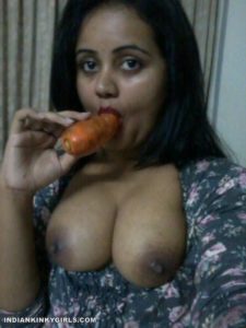 horny bangla bhabhi selfies masturbating with carrots