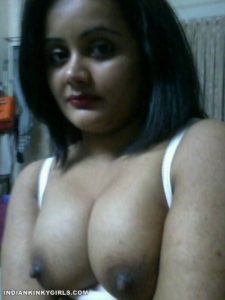 horny bangla bhabhi selfies masturbating with carrots 004