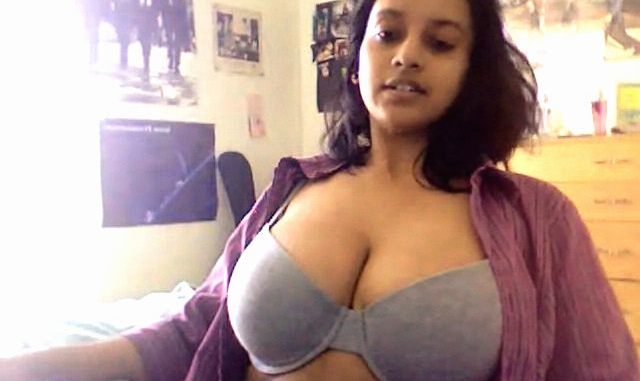 Chubby College Girl - Chubby College Girl Naked Exposing Huge Mamme | Indian Nude ...