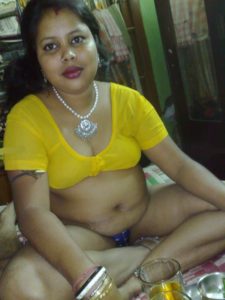 indian aunty nude ready for sex photos