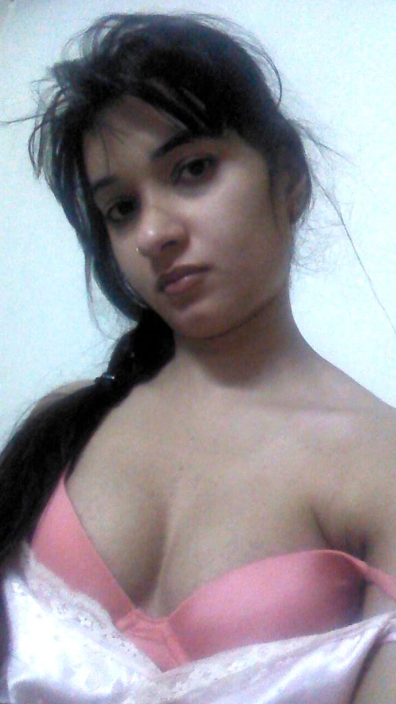 college teen divya topless selfies 002