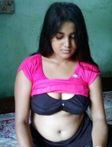 horny indian girl exposing fat pussy 001