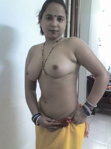 gujrati housewife nude posing for husband 005