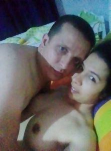 pharsi wife and her lover intimate photos leaked 003