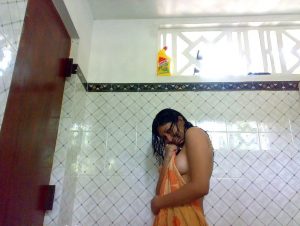 mallu college teacher nude leaked photos 001
