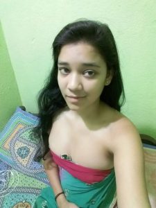 sweet indian teen showing cute boobs selfies