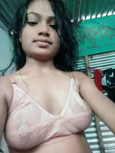 bhojpuri girlfriend sending topless selfies to bf
