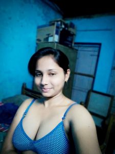 geetha wants to show her naked body