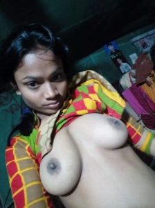 kaamwali sending her nude selfies to master 001
