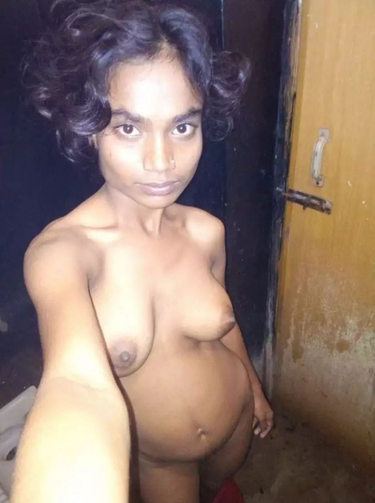 Kaamwali Sending Her Nude Selfies T