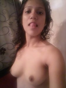 kinky gurgaon call center girl nude selfies leaked 005