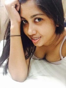 beautiful desi girls leaked sexy selfies 001