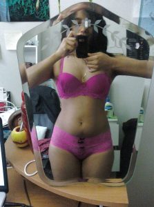 naughty desi girl showing big ass 001