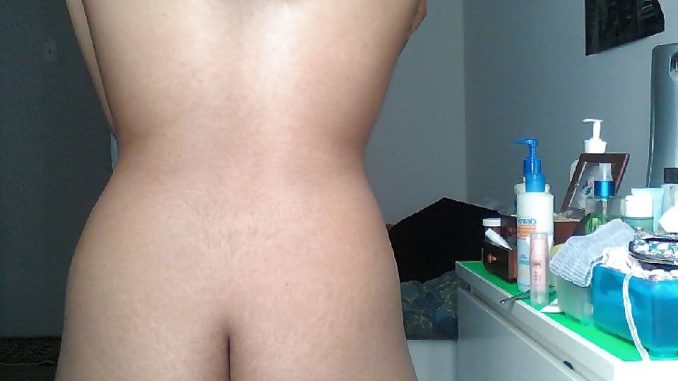 Desi Chat Naked - Naughty Desi Girl Showing Big Ass | Indian Nude Girls