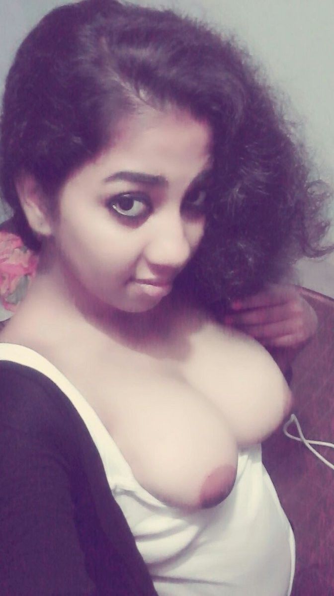 pretty indian babes naked