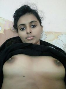 sexy jaipur teacher topless selfies leaked 002