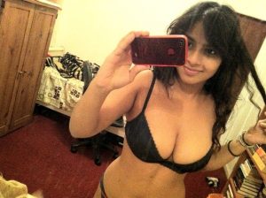 sexy mumbai model nude whatsapp photos leaked