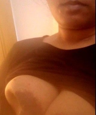tharki desi aunty big boobs selfies 003