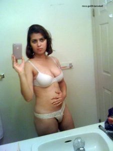 indian girl nude selfies 002