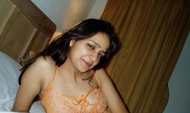 Just Married Wife Nisha Honeymoon Pics Indian Nude Girls