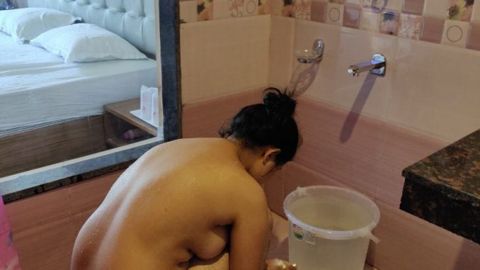 678px x 381px - Punjabi Girl Preet Nude Bathing Photos | Indian Nude Girls