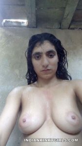 punjabi bhabhi nude selfies for devar 012